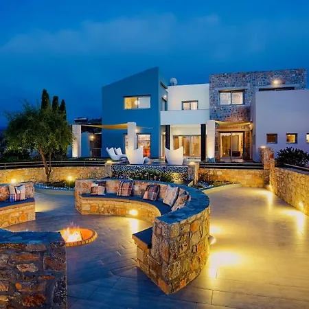 منزل للإقامة Pivko Village ميلاتوس